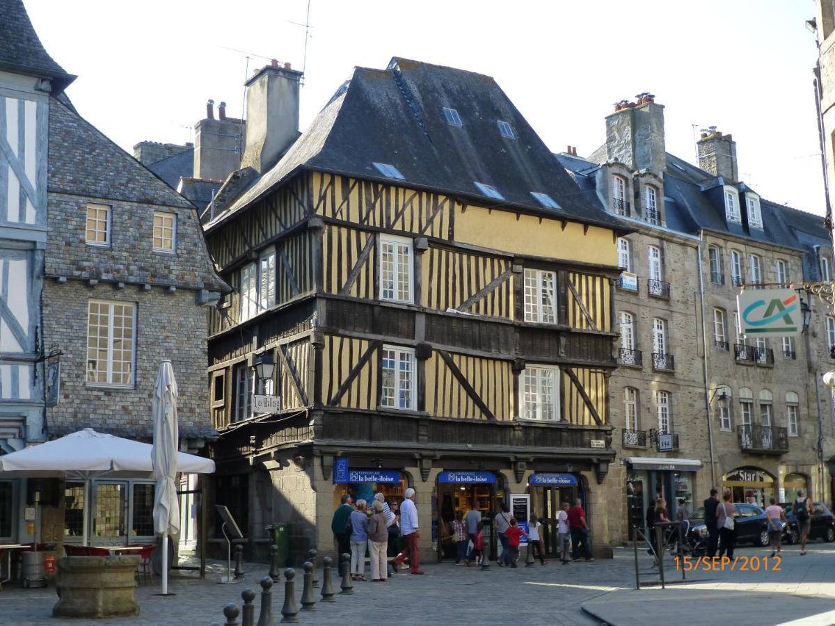 Le Logis De La Cour De Bretagne Au Port De Dinan Lanvallay