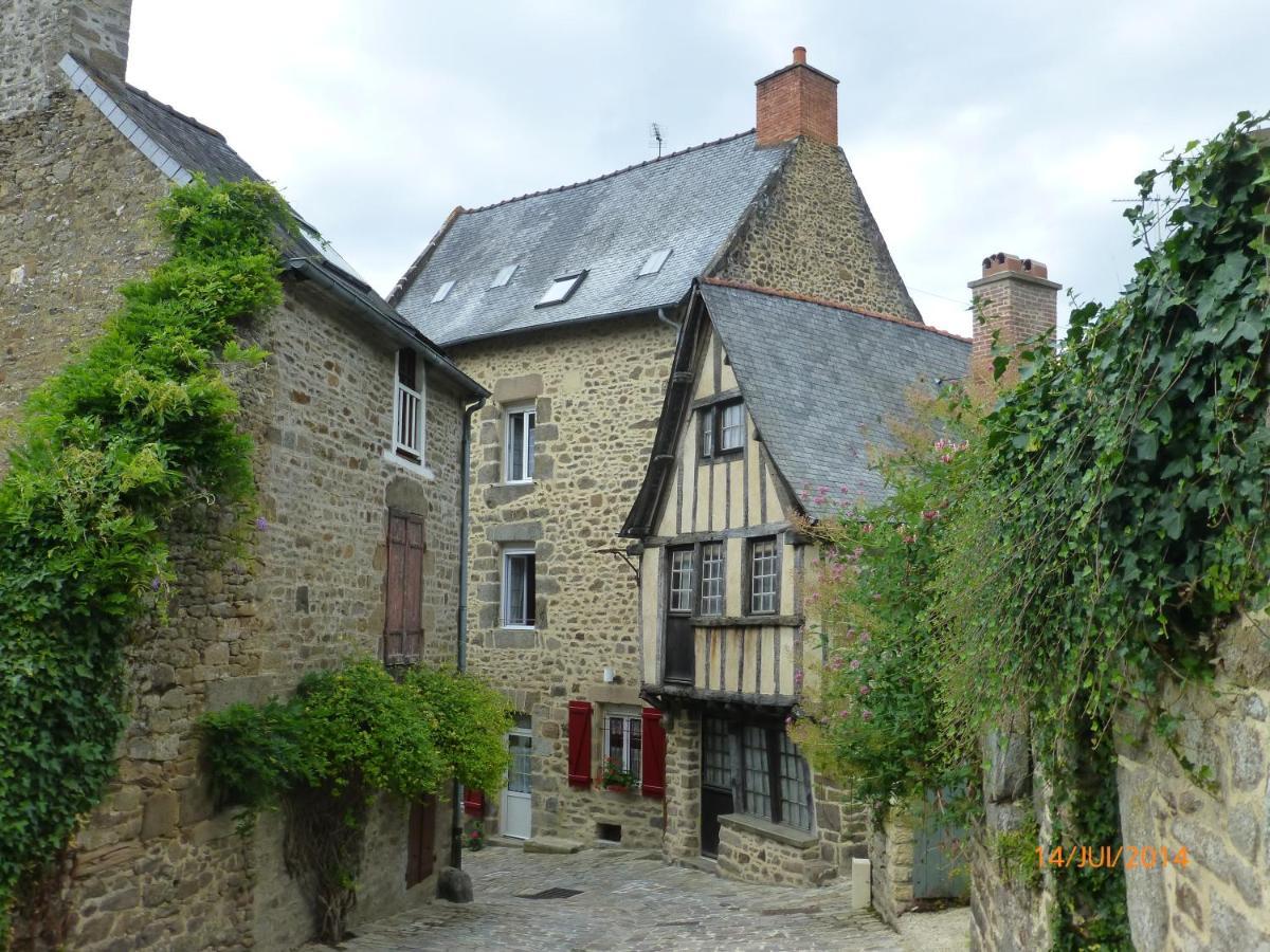 Le Logis De La Cour De Bretagne Au Port De Dinan Apartment